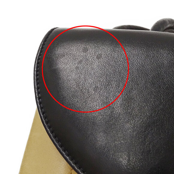 CHANEL Black Lambskin Leather Shoulder Bag - Picture 9 of 16